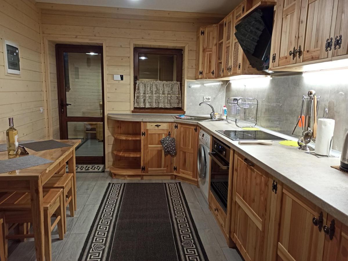 Brand New 2020 Specious Apartment Druzi 2 Palyanytsya Extérieur photo