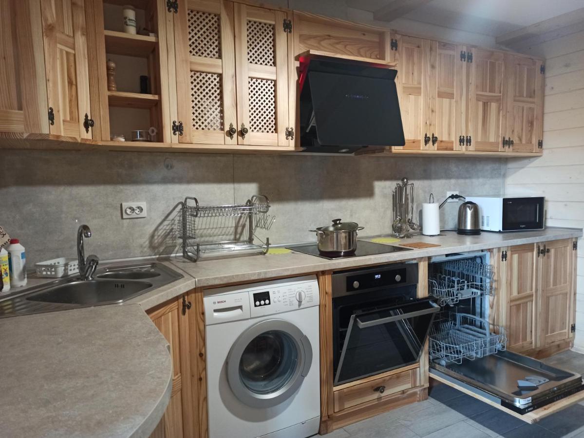 Brand New 2020 Specious Apartment Druzi 2 Palyanytsya Extérieur photo